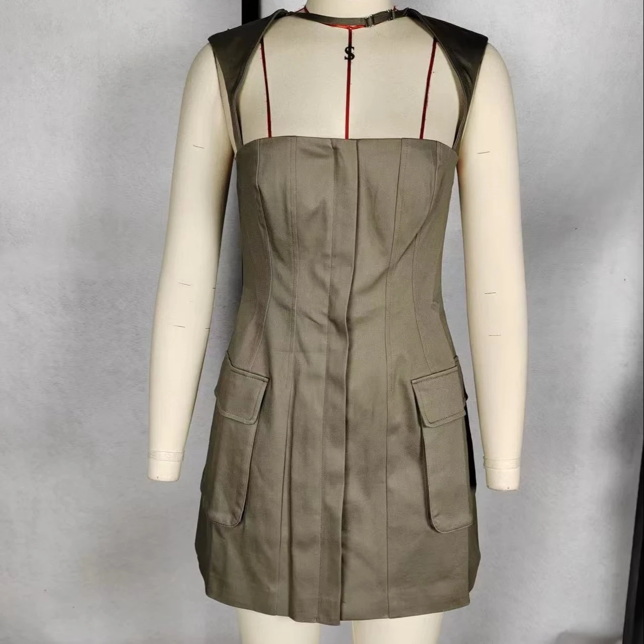 Lady's Backless Body-hugging Sexy Summer Skirt With Natural Waistline Soft Fabric Reaching Hips