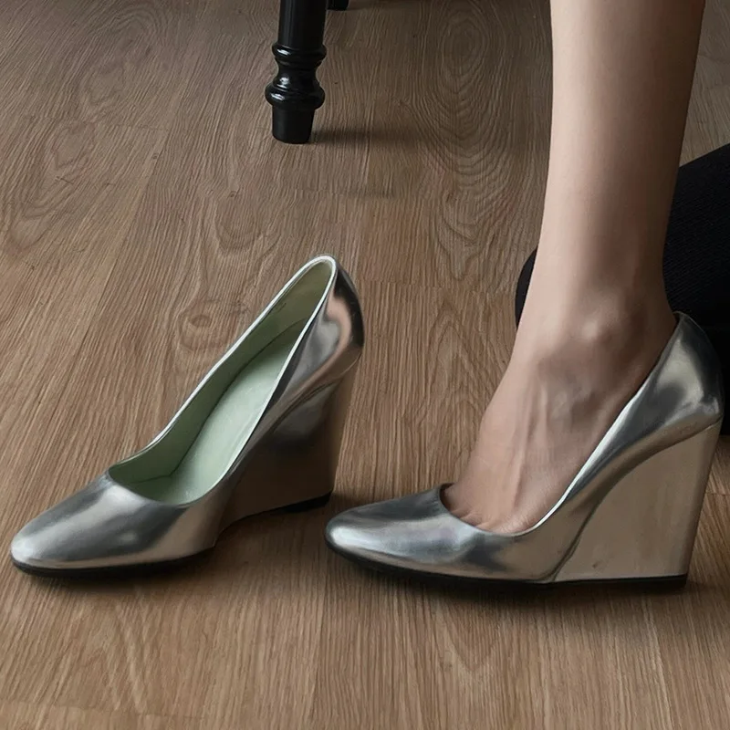 2024 Fancy Women Latest Round Toe High Heel Animal Prints Pumps Silver Women's Wedge Heel Shoes