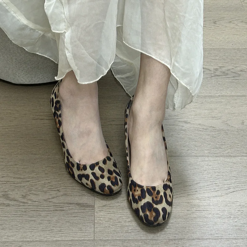 2024 Fancy Women Latest Round Toe High Heel Animal Prints Pumps Silver Women's Wedge Heel Shoes