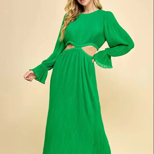 A Long Dress For Women With A Round Neckline, Pleated At The Waist, And Featuring Cutouts.